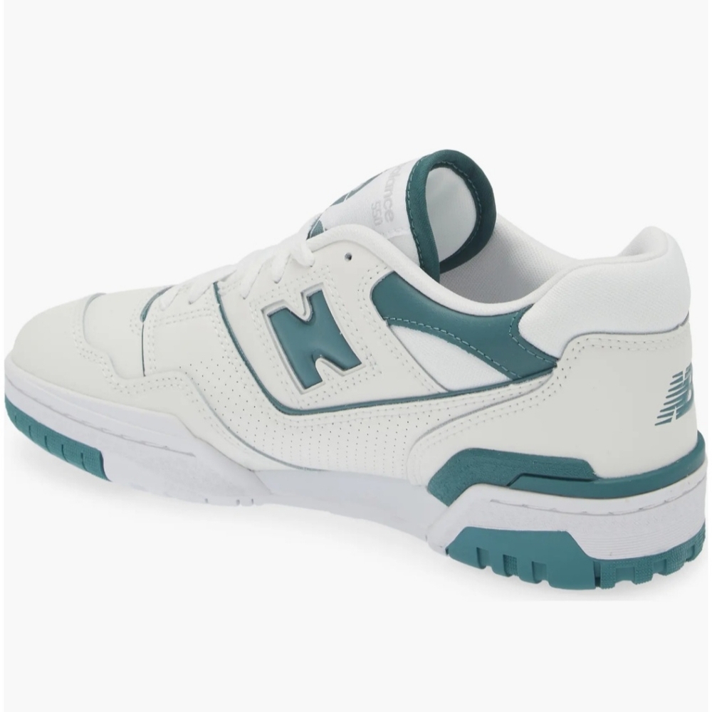 9.5 New Balance Women's 550 Basketball Shoes Walking Sneakers White Spruce - Picture 2 of 9